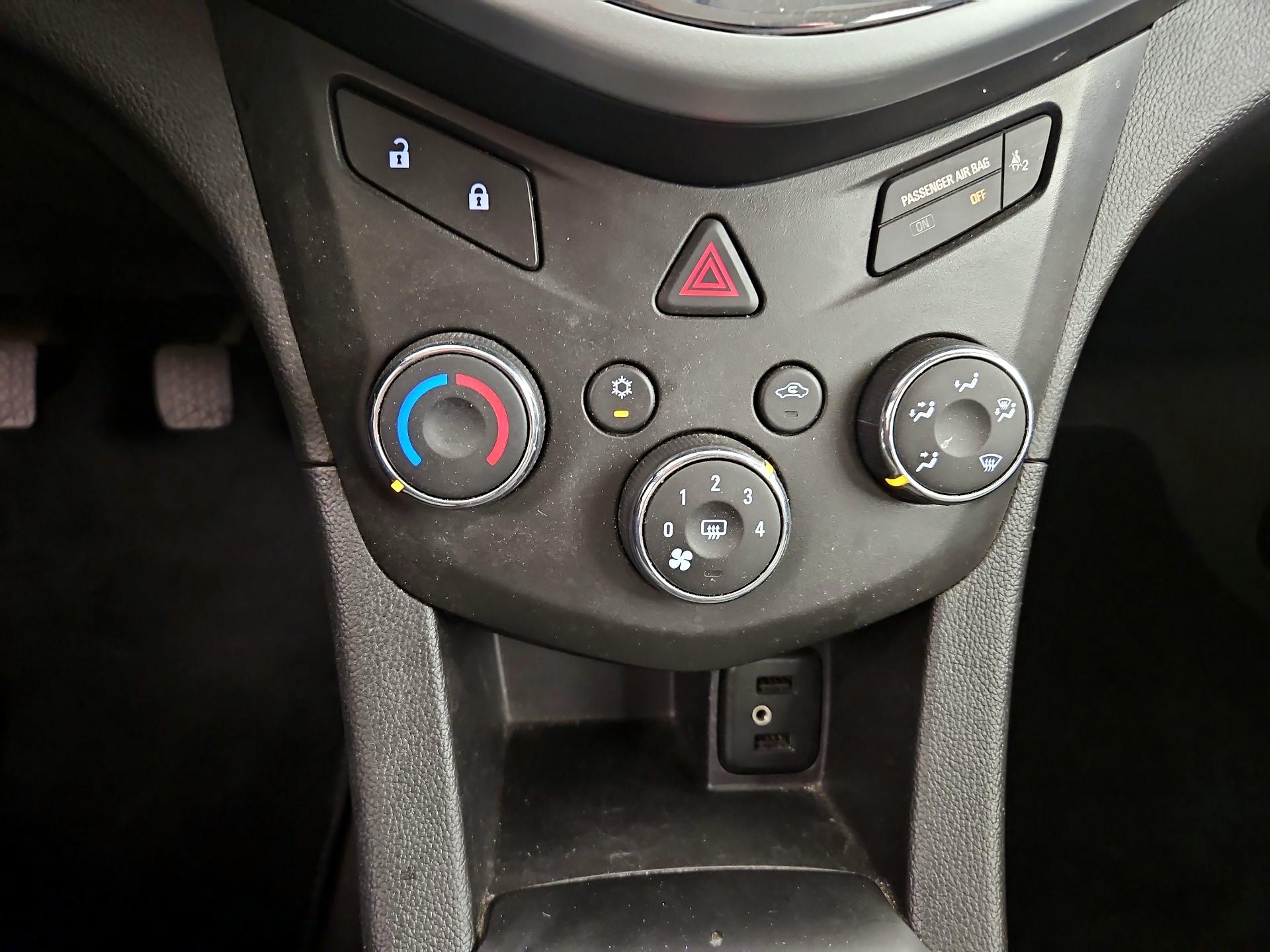 Thumbnail: 2018 Chevrolet Sonic - 16