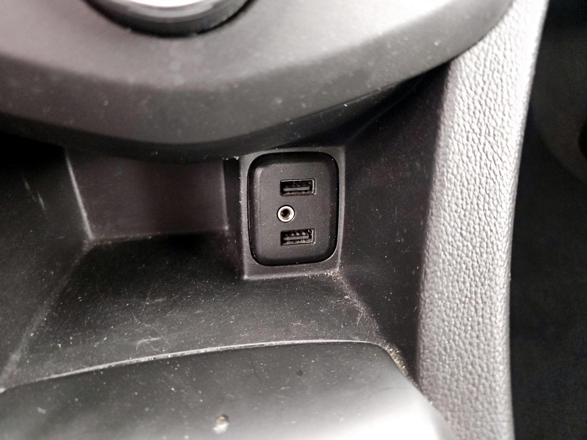 Thumbnail: 2018 Chevrolet Sonic - 18