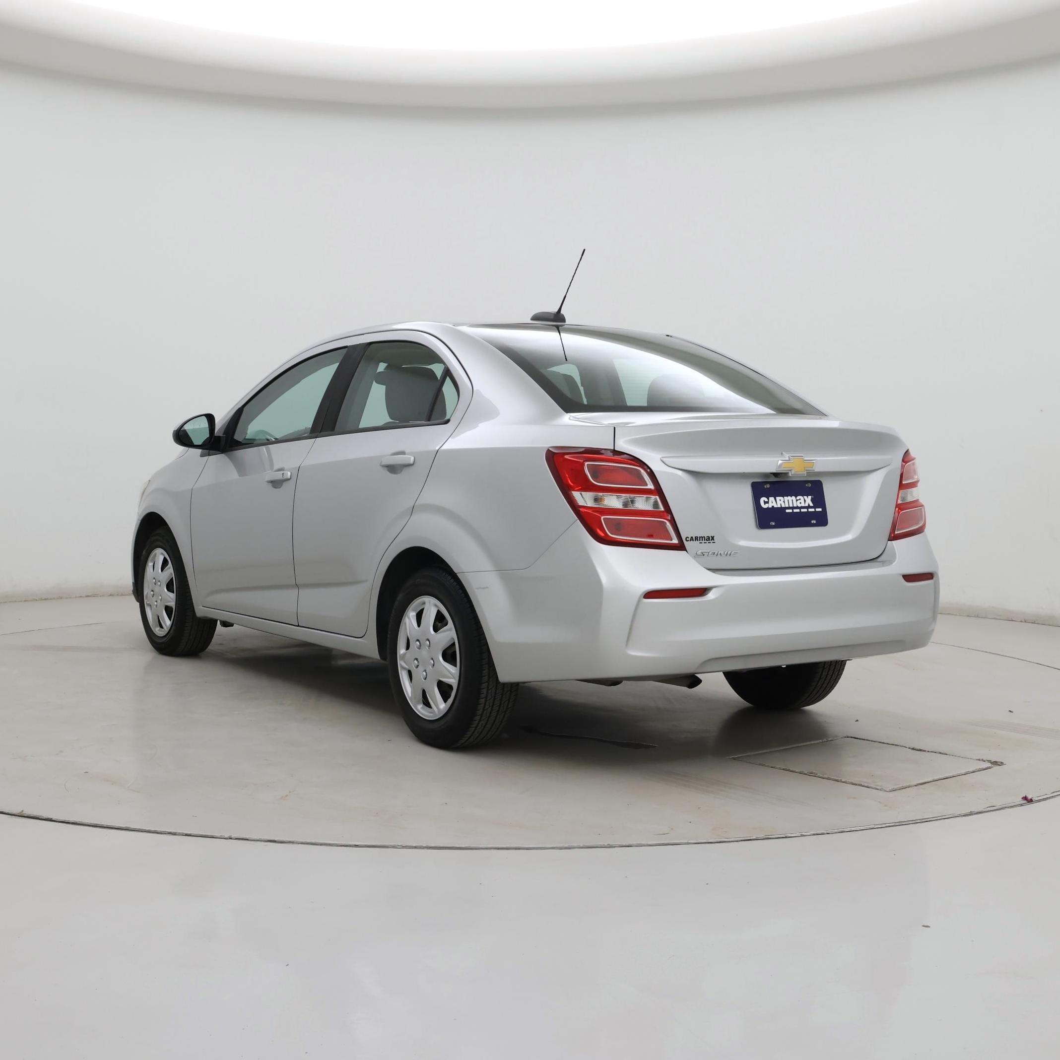 Thumbnail: 2018 Chevrolet Sonic - 2