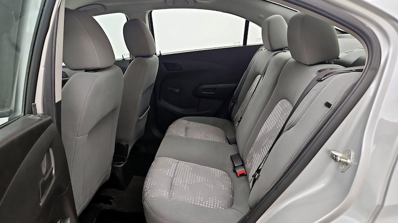 2018 Chevrolet Sonic LS 19
