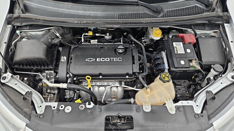 2018 Chevrolet Sonic LS 21