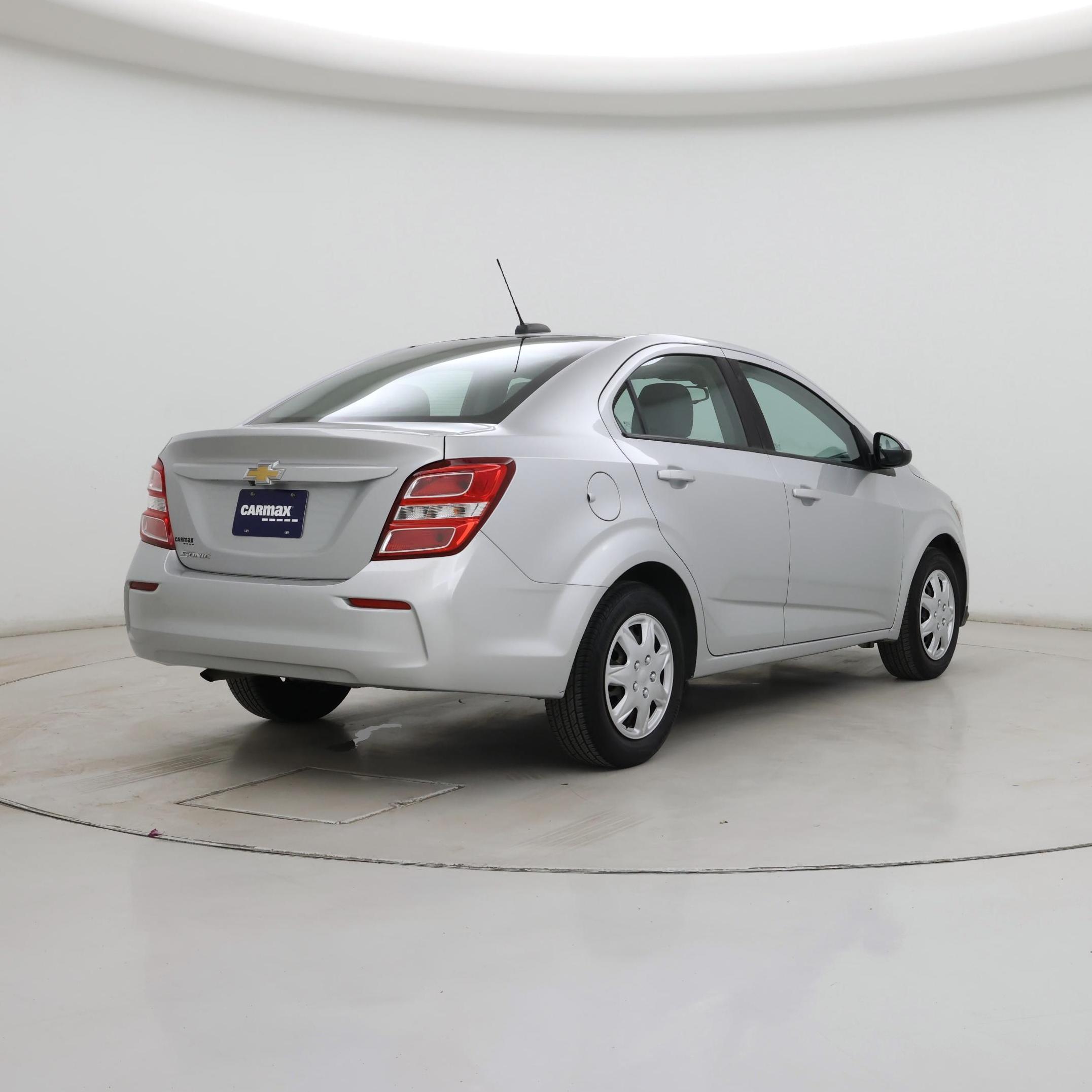 Thumbnail: 2018 Chevrolet Sonic - 8