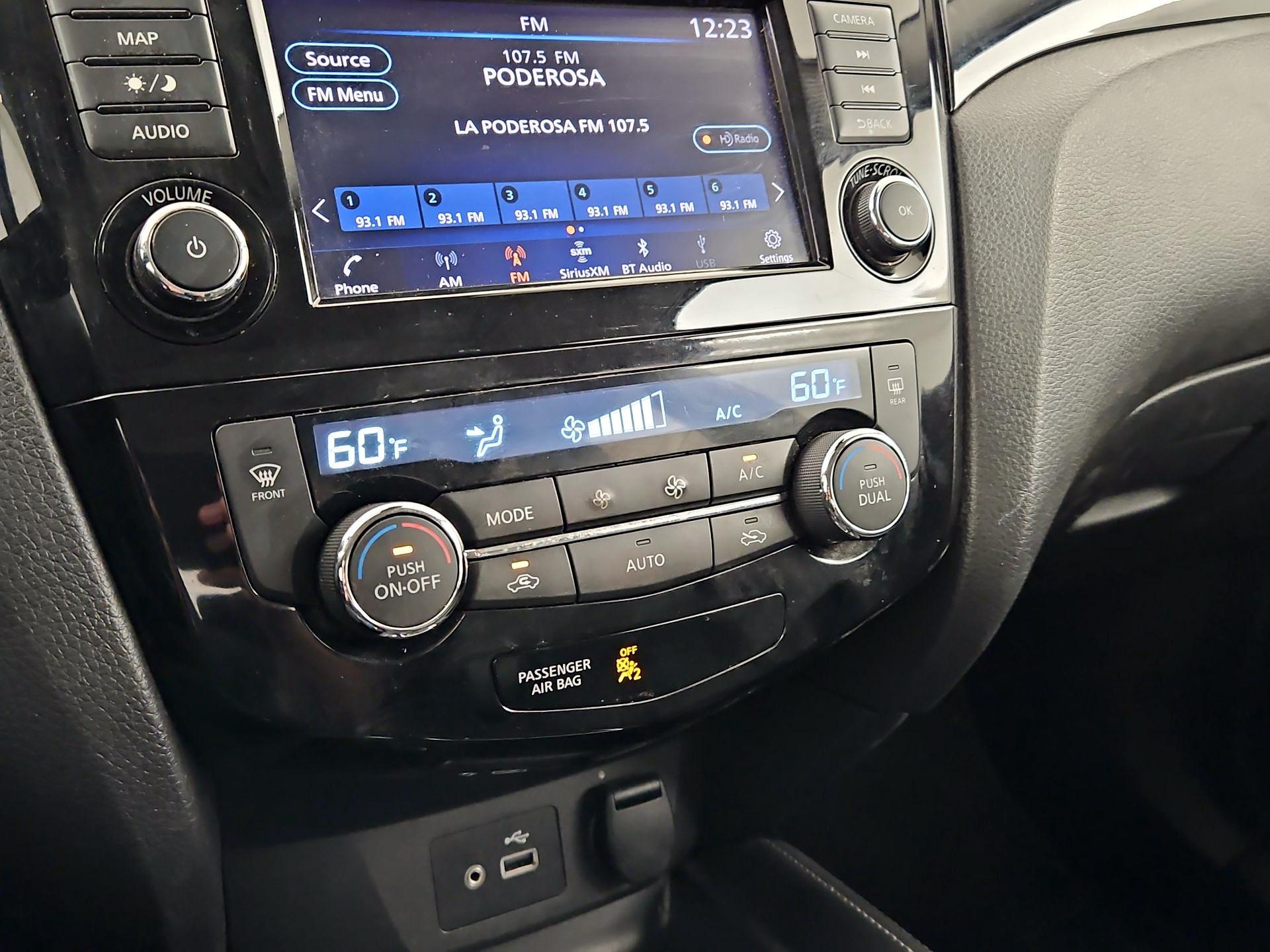 Thumbnail: 2019 Nissan Rogue Sport - 16