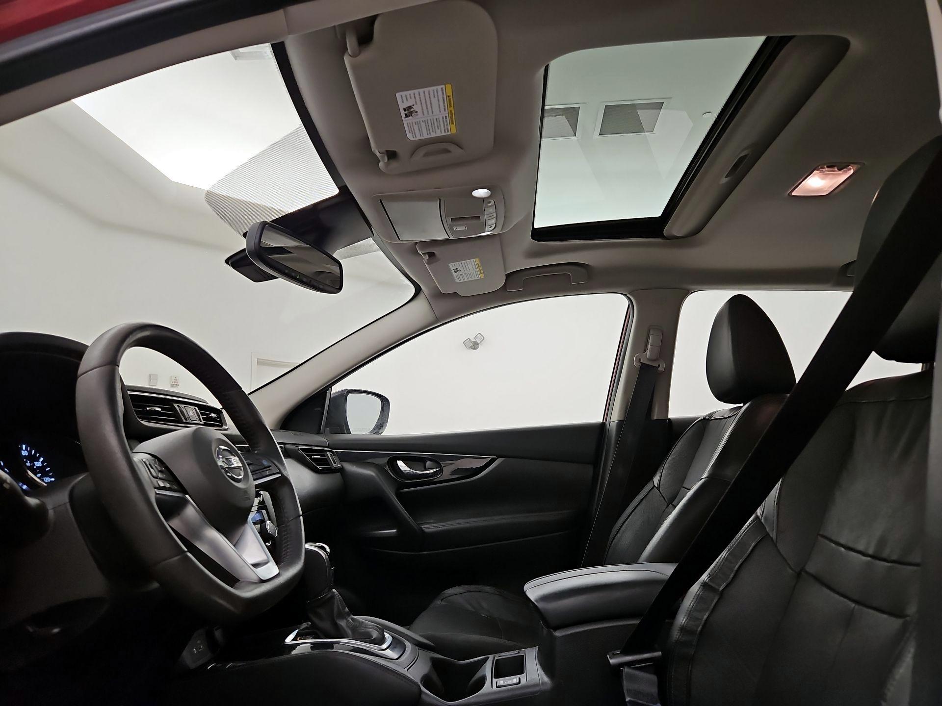 Thumbnail: 2019 Nissan Rogue Sport - 19