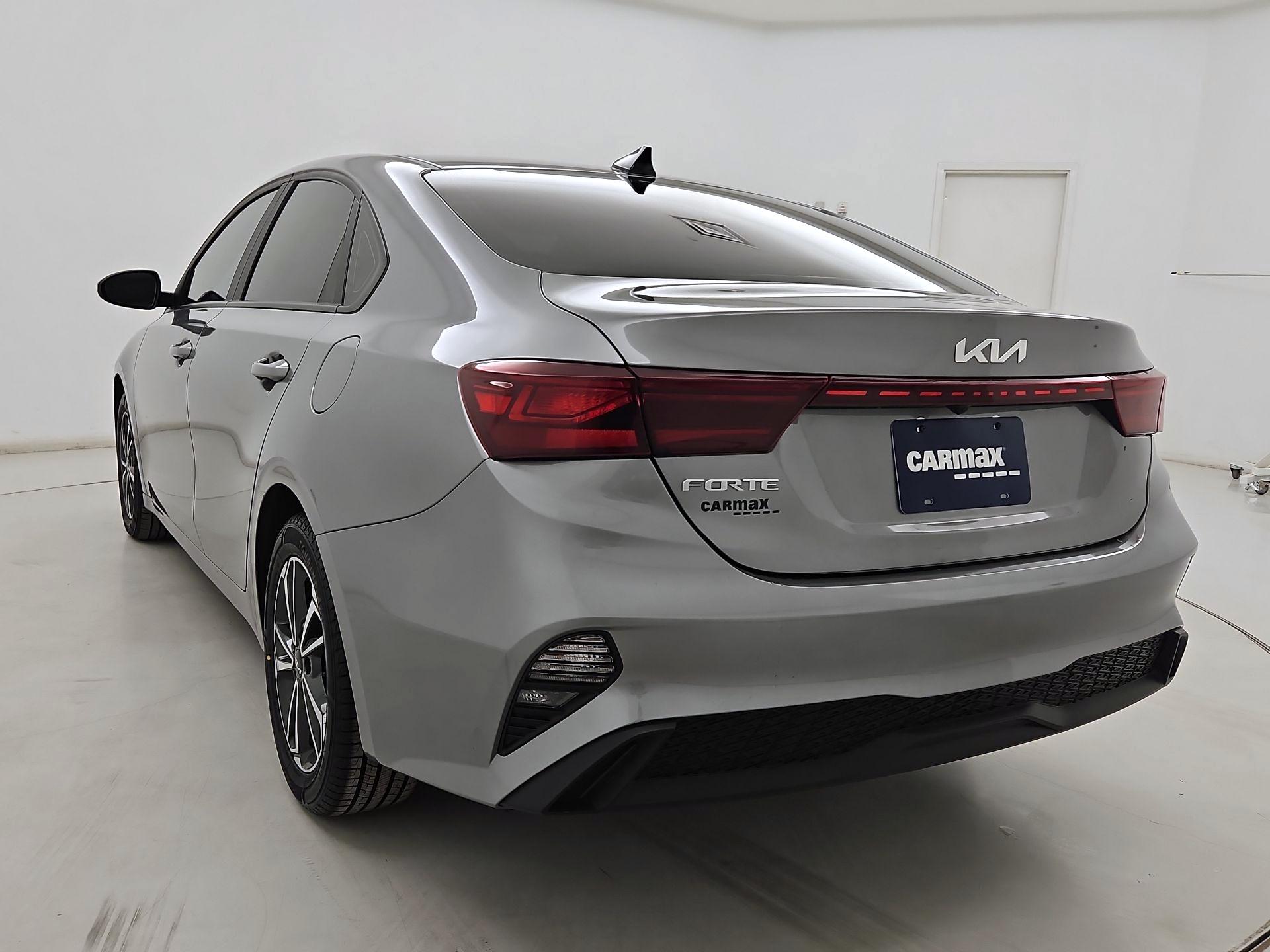 Thumbnail: 2024 Kia Forte - 7