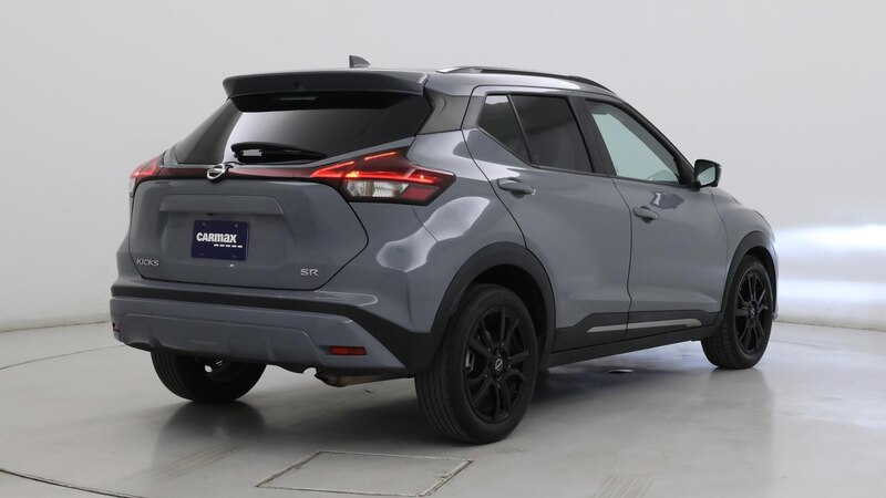 2021 Nissan Kicks SR 8