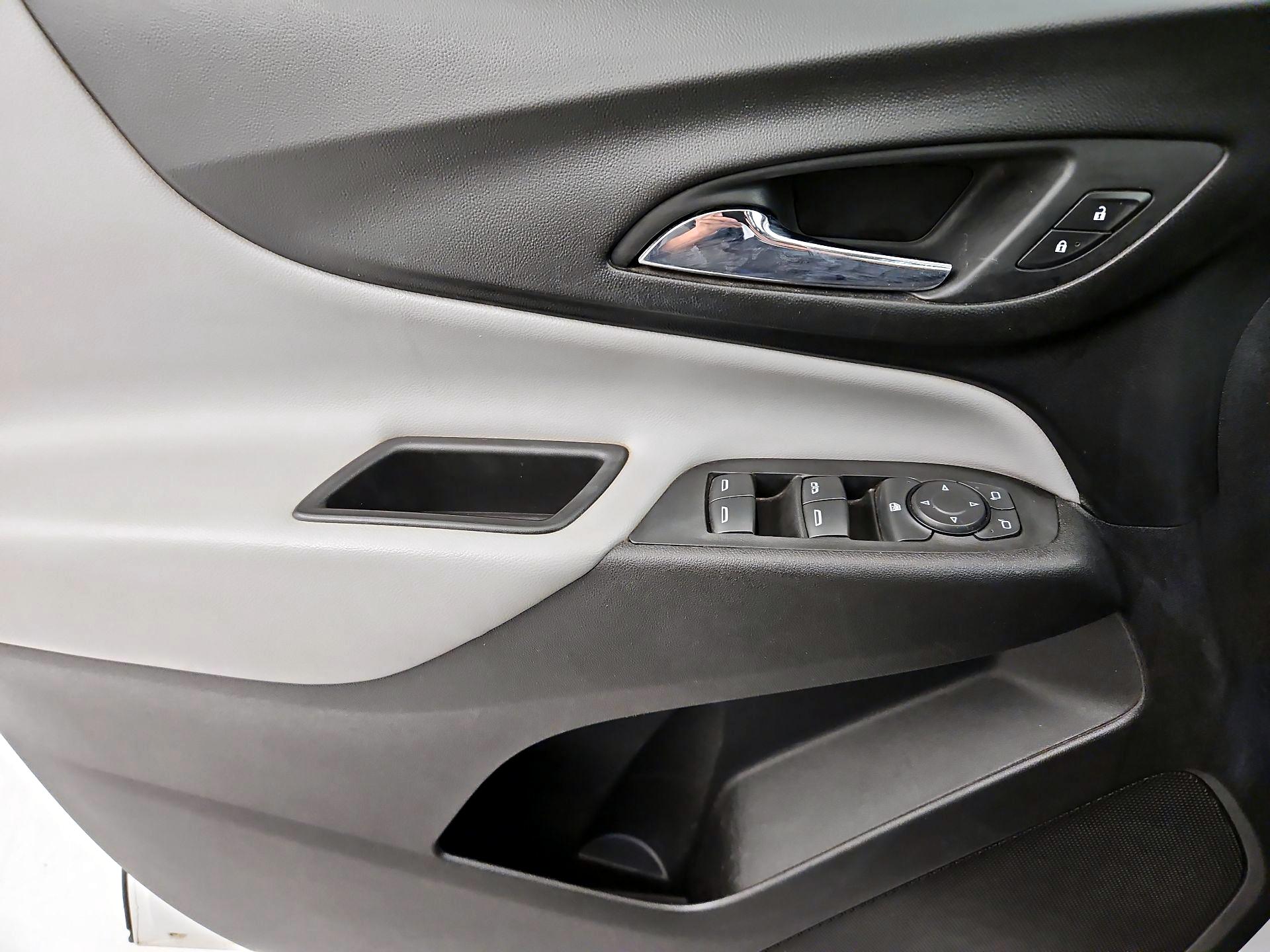 Thumbnail: 2018 Chevrolet Equinox - 12
