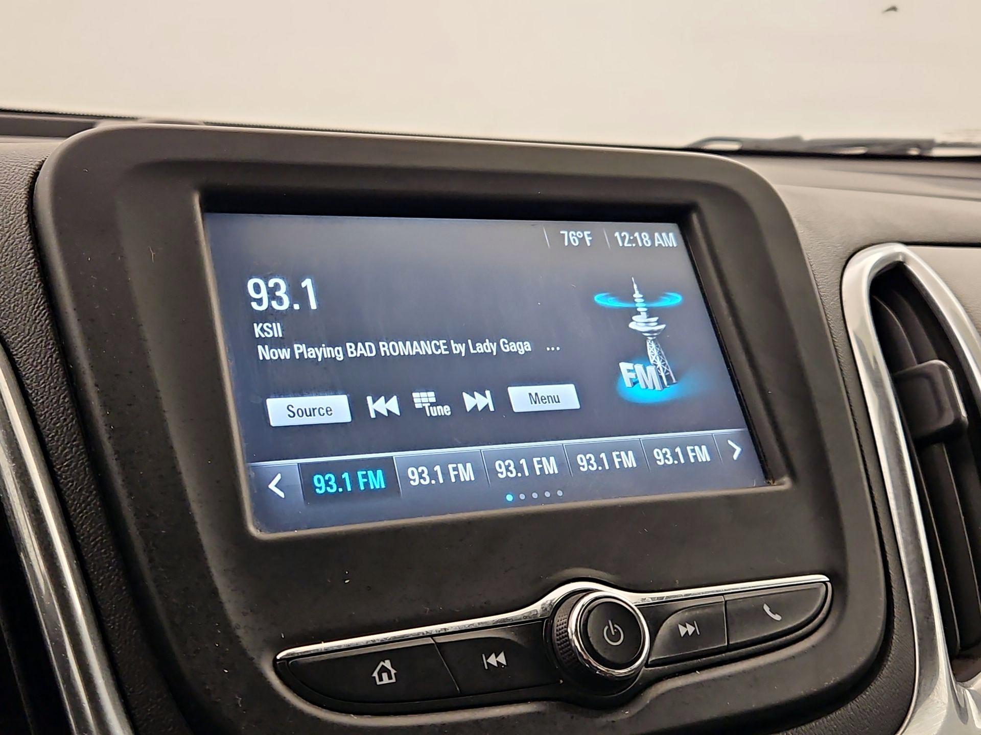 Thumbnail: 2018 Chevrolet Equinox - 15