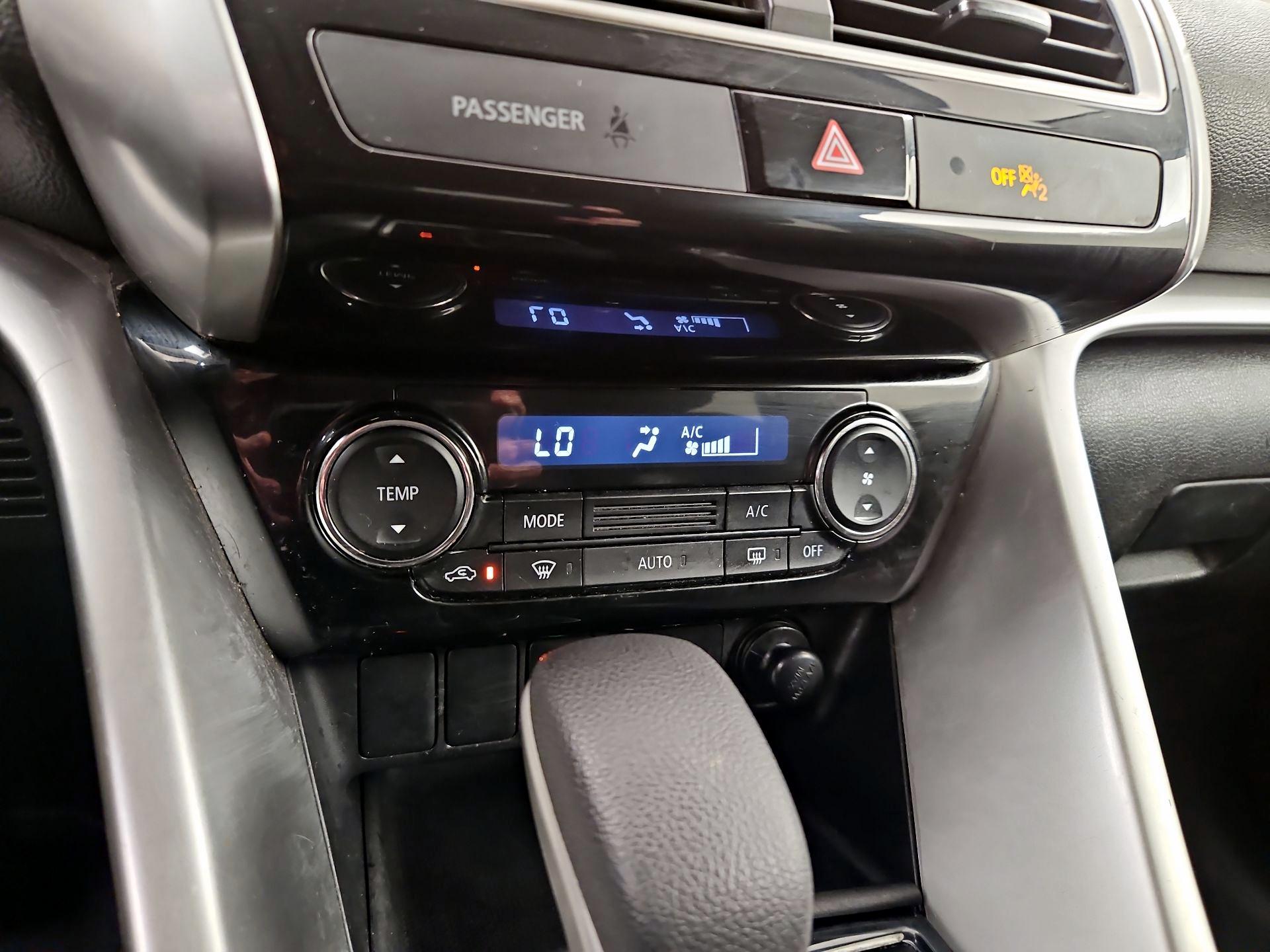 Thumbnail: 2018 Mitsubishi Eclipse Cross - 15
