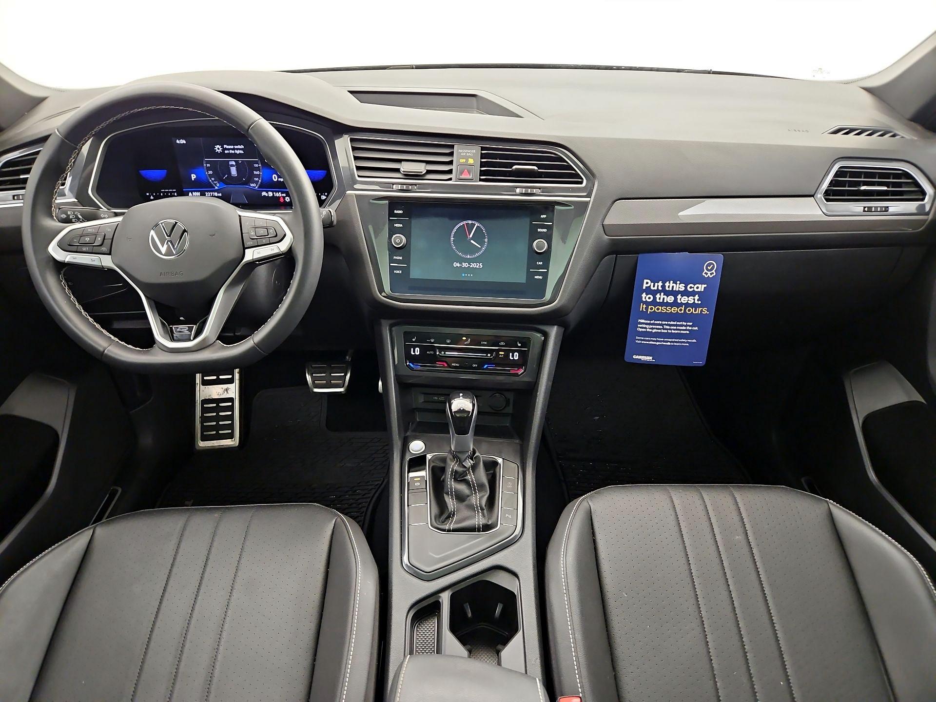 Thumbnail: 2023 Volkswagen Tiguan - 9