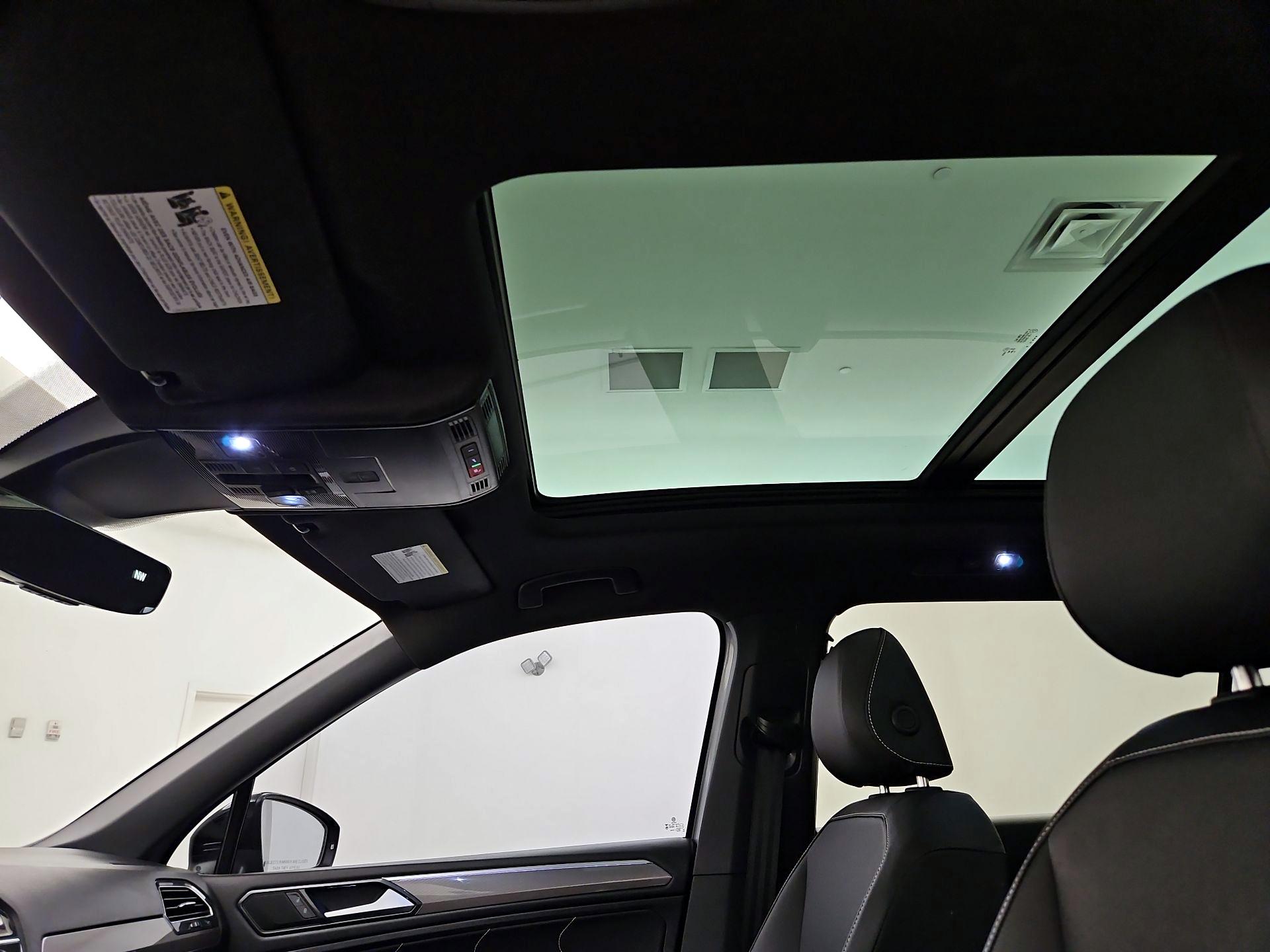 Thumbnail: 2023 Volkswagen Tiguan - 19