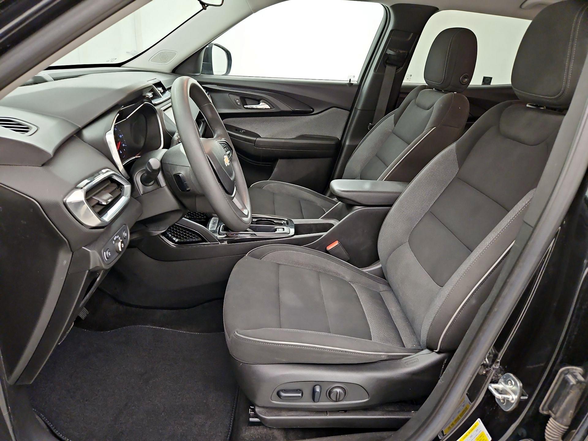 Thumbnail: 2023 Chevrolet TrailBlazer - 11