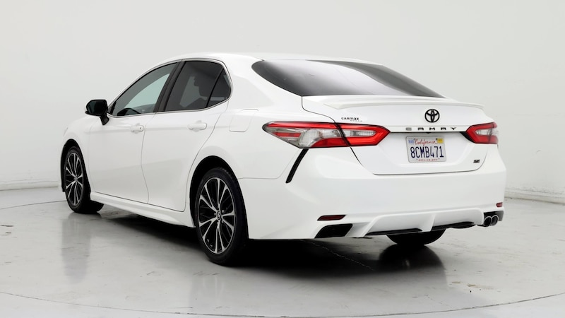 2018 Toyota Camry SE 2