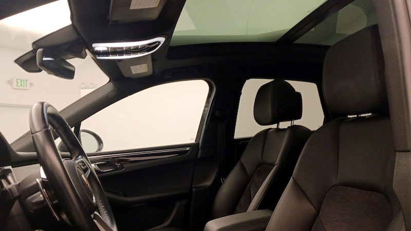 2021 Porsche Macan  20