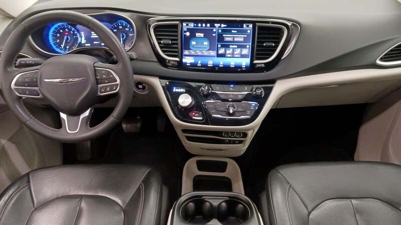 2022 Chrysler Pacifica Touring L 9