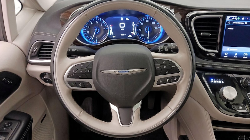 2021 Chrysler Pacifica Limited 10