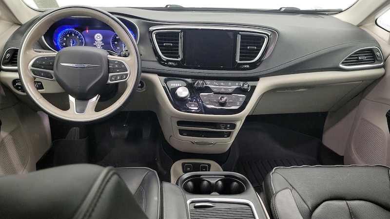 2019 Chrysler Pacifica Limited 9