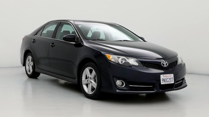 2014 Toyota Camry SE Hero Image