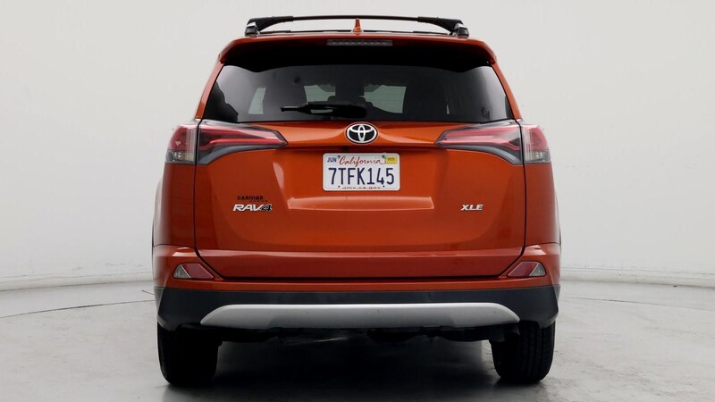 2016 Toyota RAV4 XLE 6