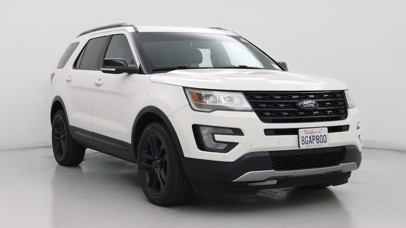 2017 Ford Explorer XLT Hero Image