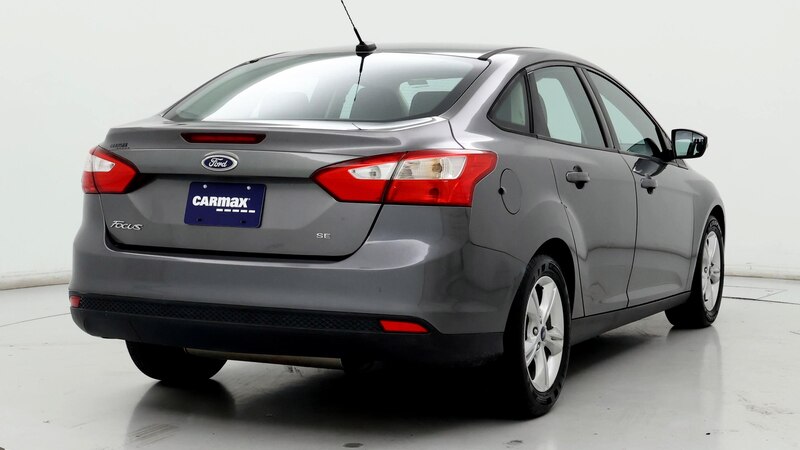 2014 Ford Focus SE 8