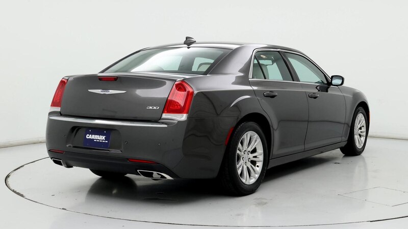 2021 Chrysler 300 Touring 8