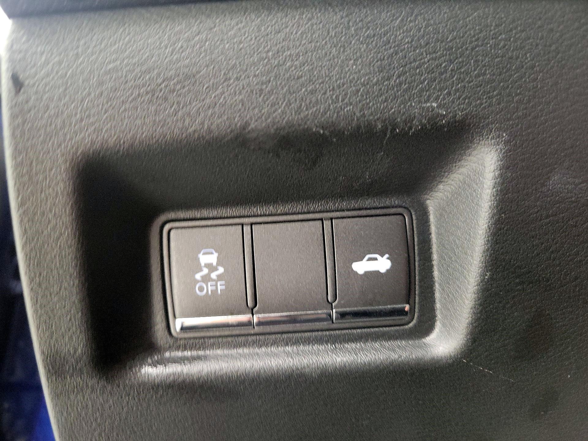 Thumbnail: 2016 INFINITI  - 13