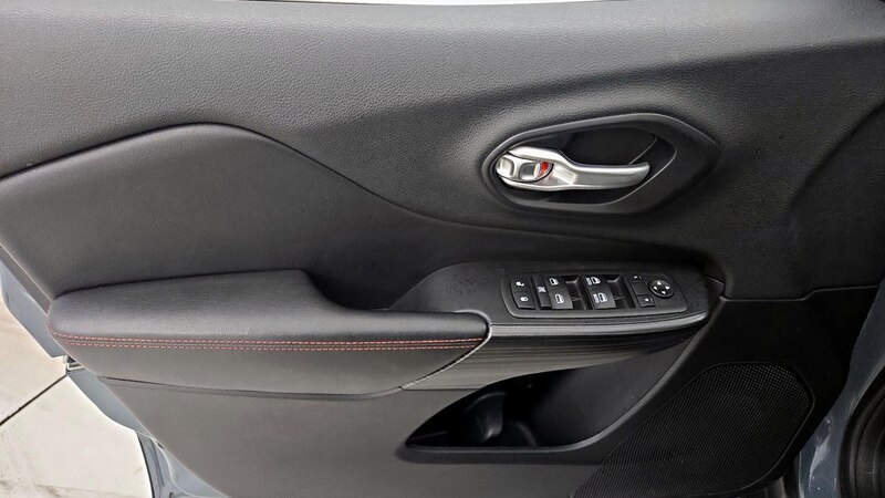 2015 Jeep Cherokee Trailhawk 12