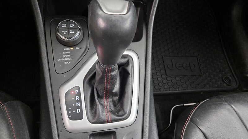 2015 Jeep Cherokee Trailhawk 18