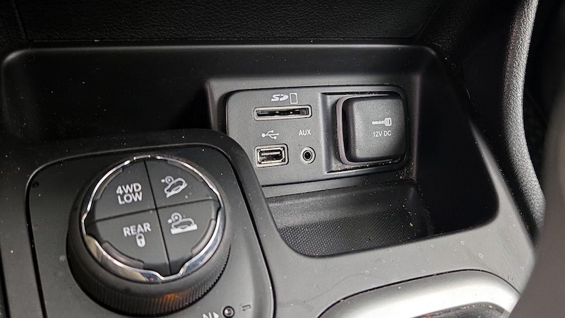 2015 Jeep Cherokee Trailhawk 19