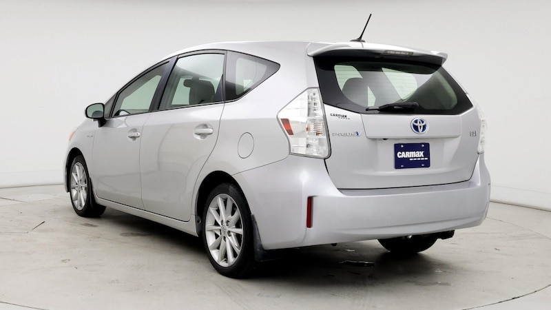 2014 Toyota Prius v Five 2