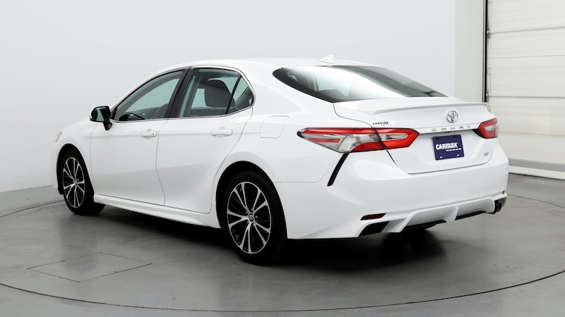 2019 Toyota Camry SE 2