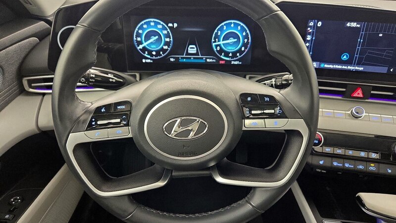 2022 Hyundai Elantra Limited Edition 10