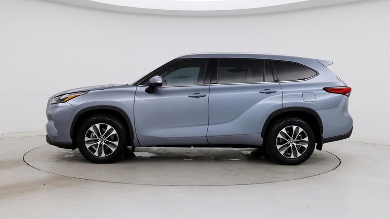 2022 Toyota Highlander XLE 3