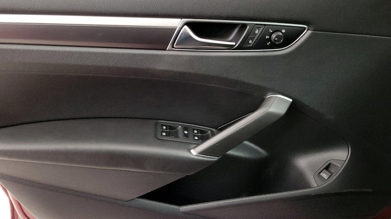 2018 Volkswagen Passat R-Line 12