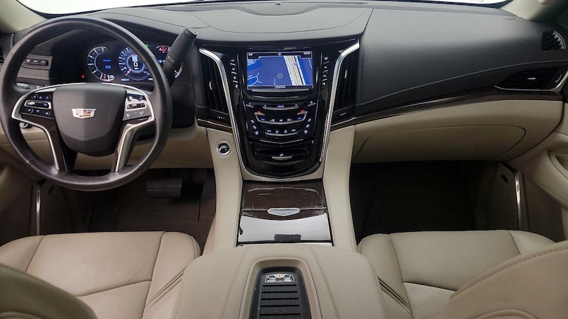 2018 Cadillac Escalade Luxury 9
