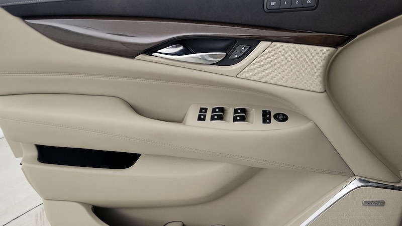 2018 Cadillac Escalade Luxury 12