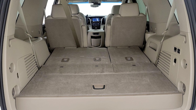2018 Cadillac Escalade Luxury 24