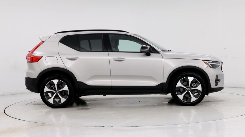 2024 Volvo XC40 B5 Plus 7