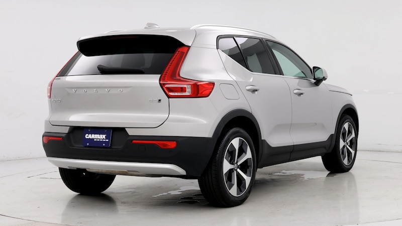 2024 Volvo XC40 B5 Plus 8