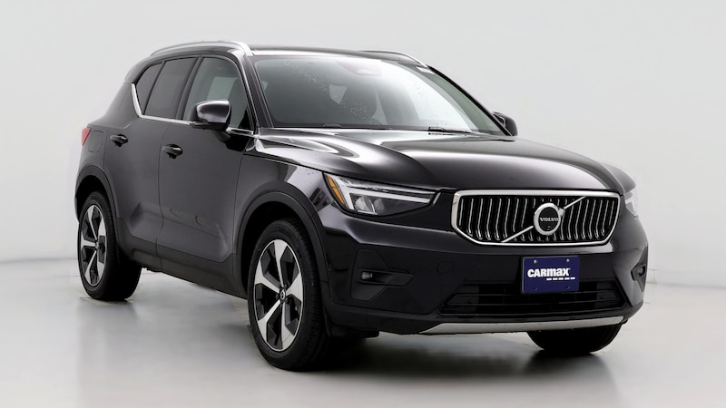 2024 Volvo XC40 B5 Plus Hero Image