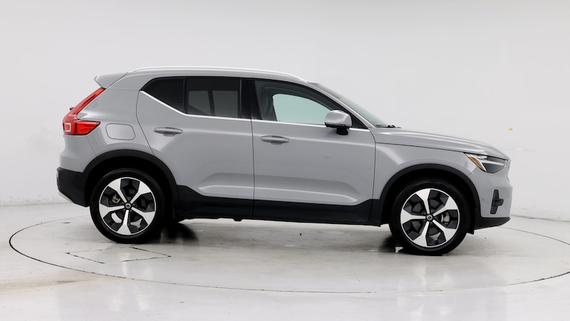 2024 Volvo XC40 B5 Plus 7