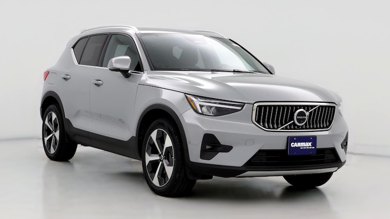 2024 Volvo XC40 B5 Plus Hero Image