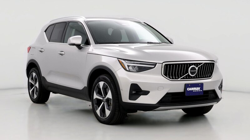 2024 Volvo XC40 B5 Plus Hero Image