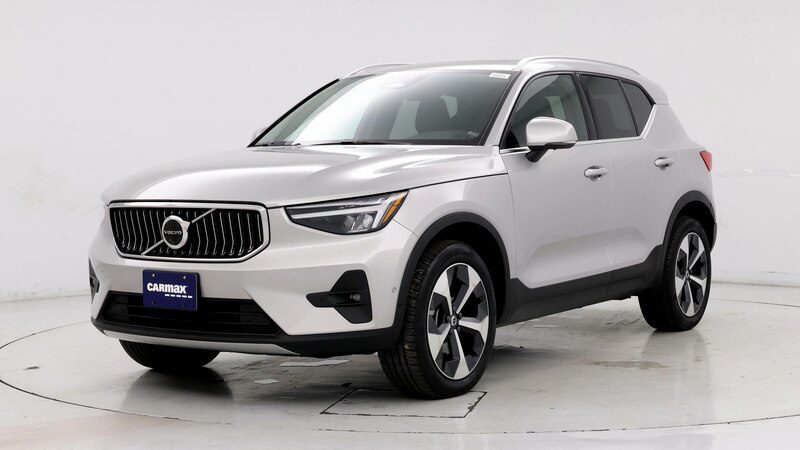 2024 Volvo XC40 B5 Plus 4