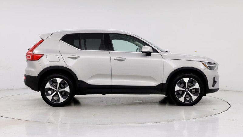 2024 Volvo XC40 B5 Plus 7