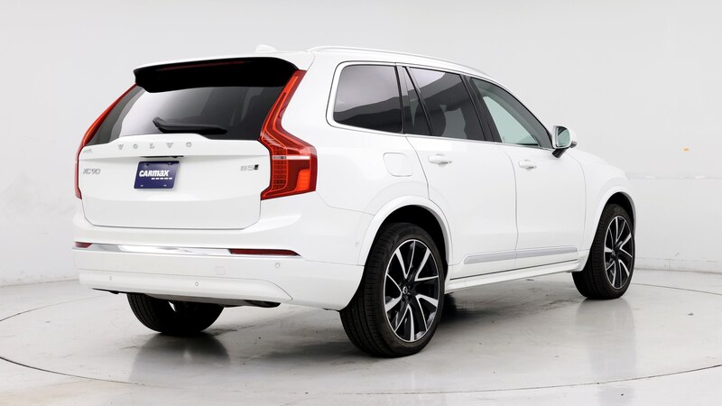 2024 Volvo XC90 B5 Plus 8