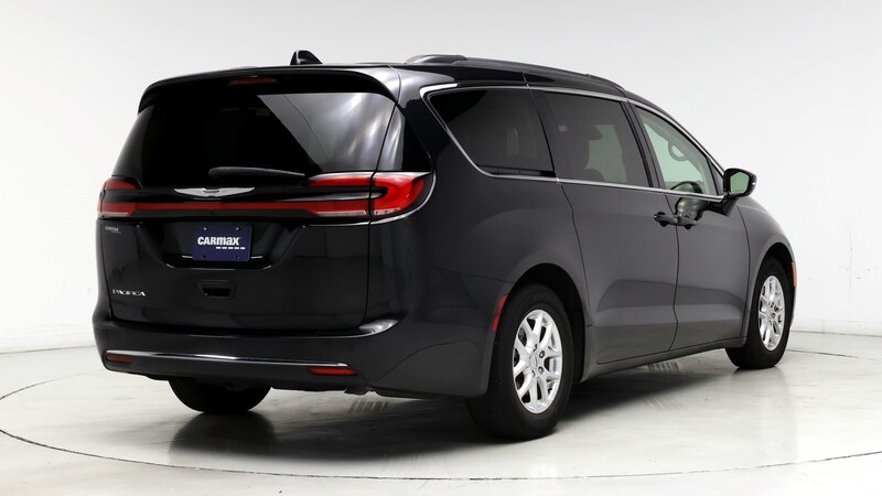 2022 Chrysler Pacifica Touring L 8