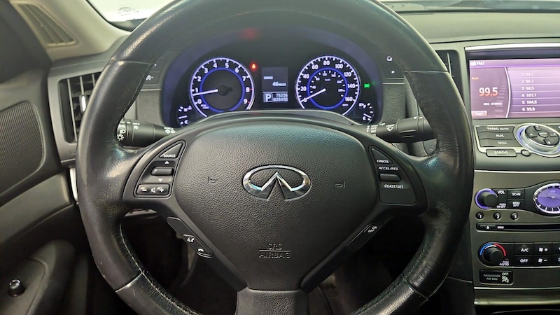 2015 INFINITI   10