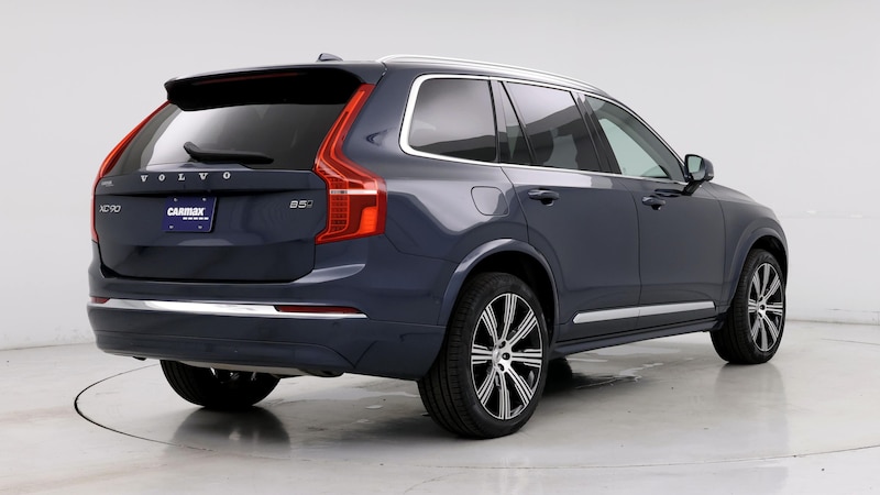 2024 Volvo XC90 B5 Plus 8